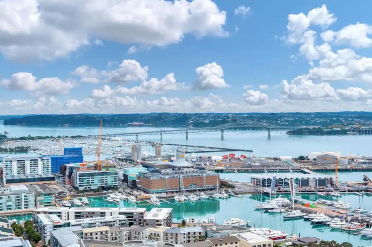 Magnificent Harbour View Skytower View Apartment In Cbd Auckland Exterior photo