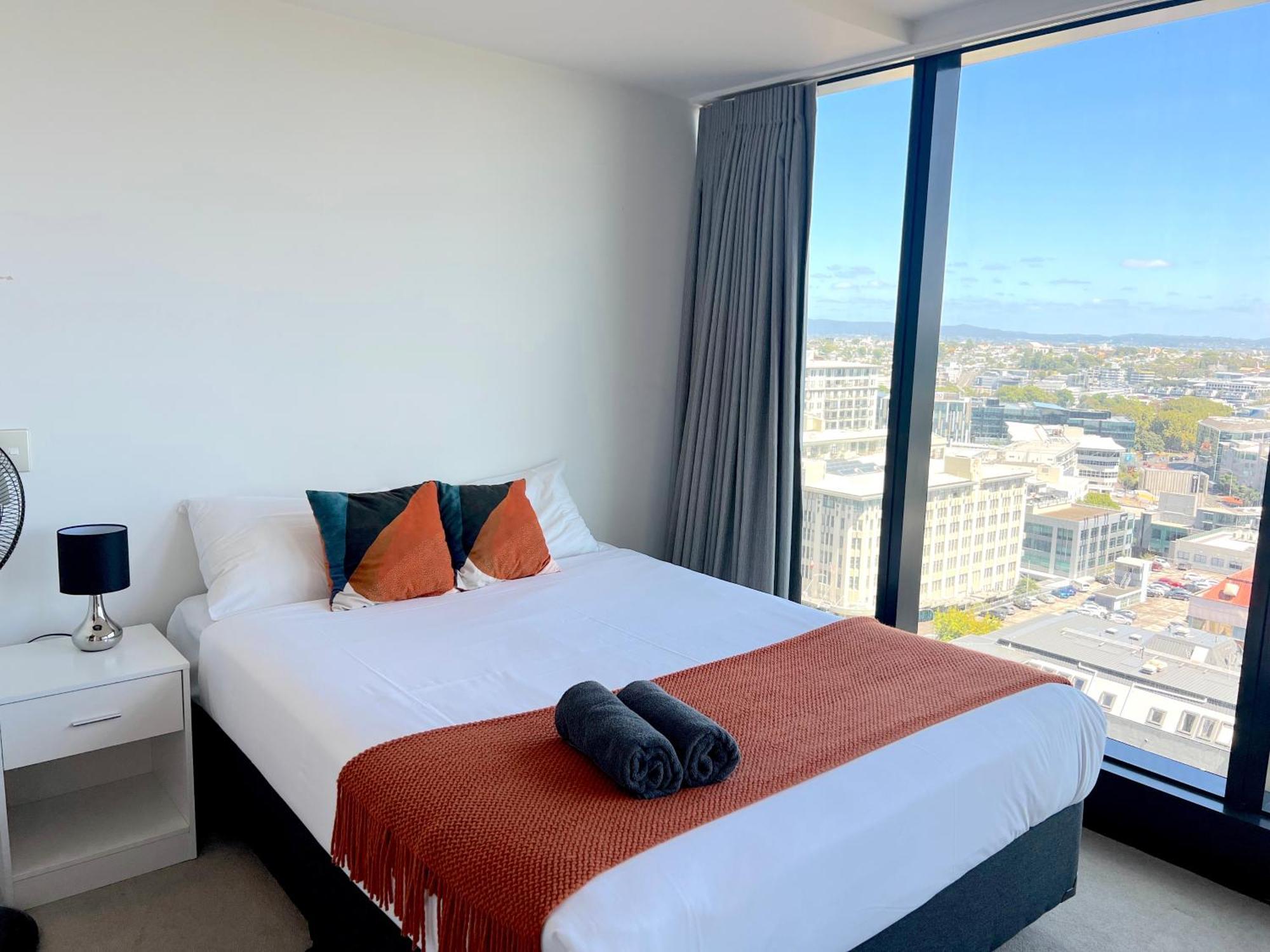 Magnificent Harbour View Skytower View Apartment In Cbd Auckland Exterior photo