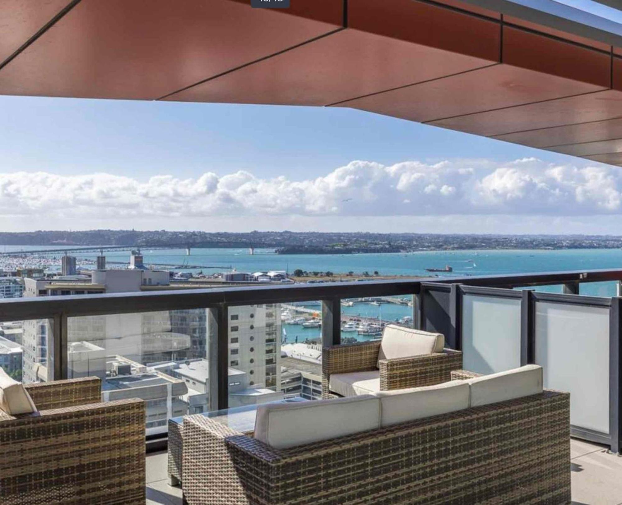 Magnificent Harbour View Skytower View Apartment In Cbd Auckland Exterior photo