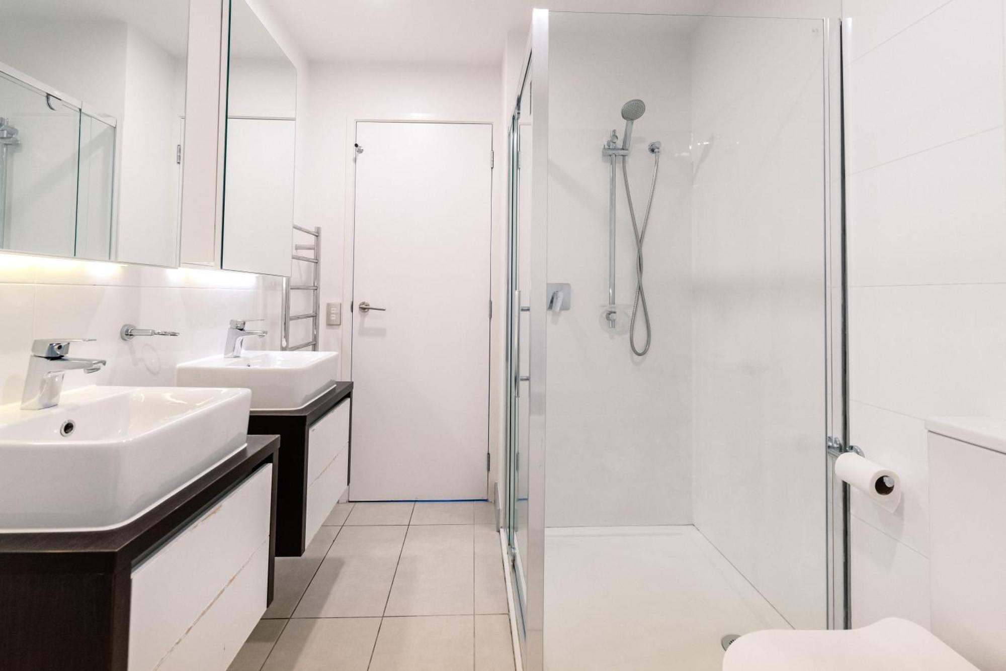 Magnificent Harbour View Skytower View Apartment In Cbd Auckland Exterior photo